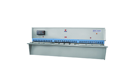 QC12Y-液壓擺式剪板機